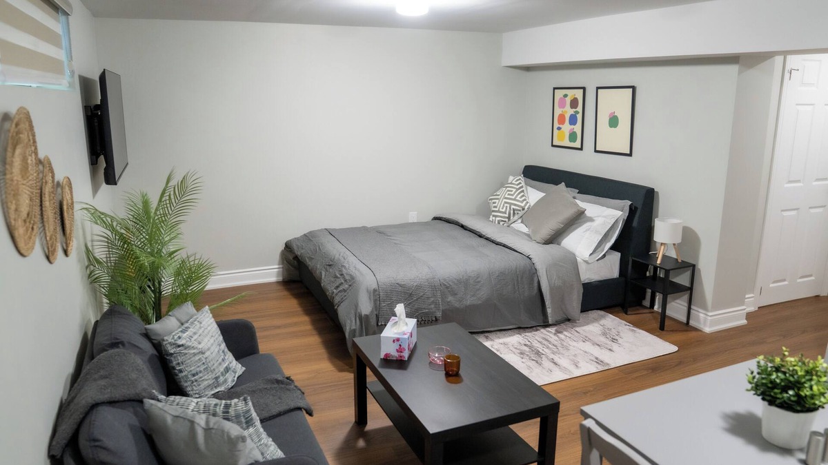 Brampton West Apartment | Studio Apartment B | Full Kitchen | Cozy & Modern
