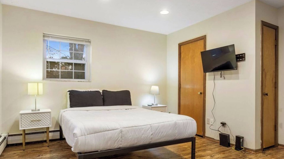 University District Apartment | Studio Apartment Conveniently Close to Ohio State