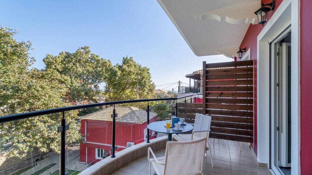 Anthousa Apartment | Studio Apartment 'Deluxe 2 Adults - B' with Shared Terrace, Wi-Fi and Air Conditioning