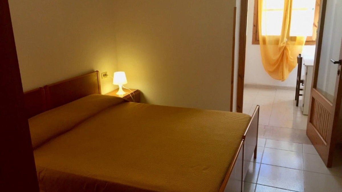 Chiesiola Apartment | Studio Apartment 'Falcone-Monolocale Basic 401' with Sea View, Wi-Fi and Air Conditioning