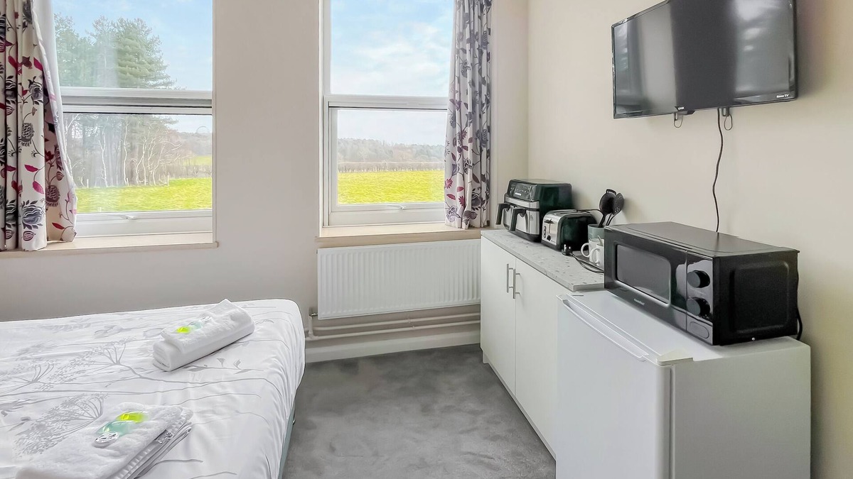 Hailsham Apartment | Studio Apartment 17 - UK48714