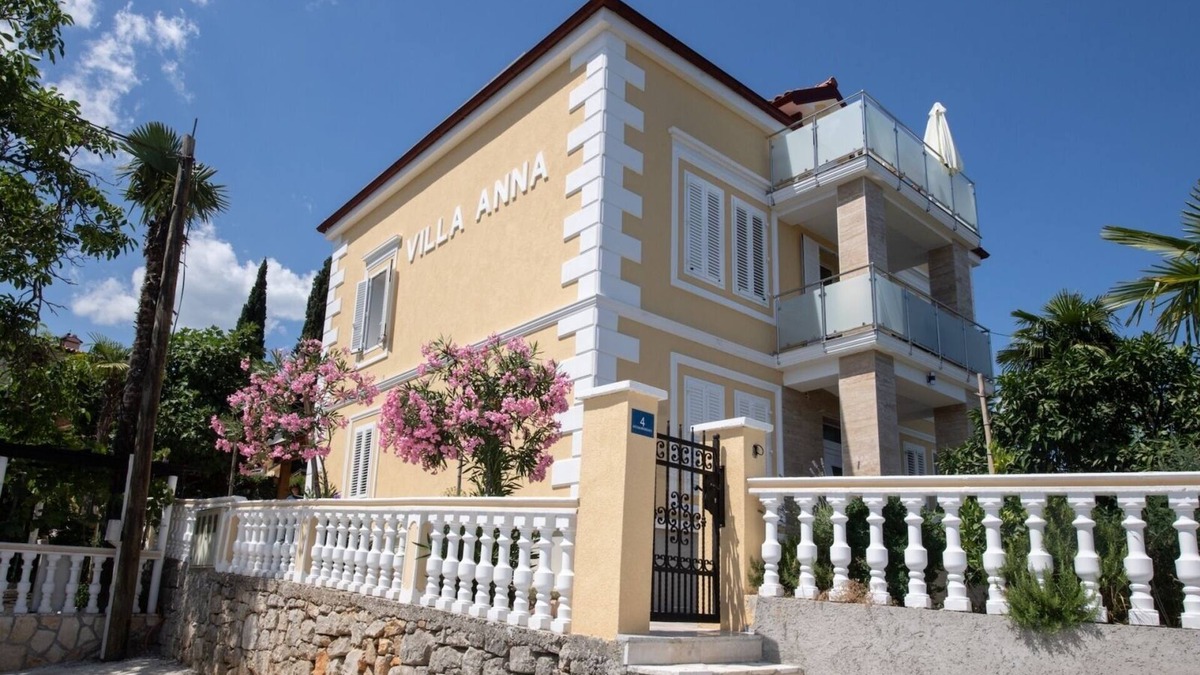Ika Apartment | Studio apartment in Ika with Balcony, Air condition, WIFI, Washing machine (5025-3)