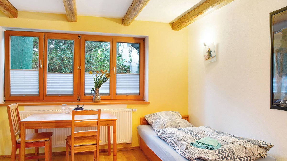 Munchen District Apartment | Studio Apartment 'Time to relax and enjoy nature' with Private Terrace and Garden