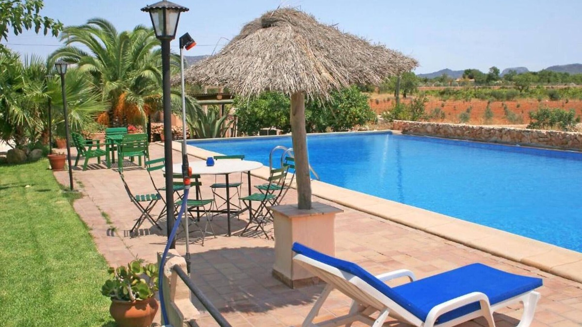 Son Antem Apartment | Studio Apartment with Mountain View & Shared Pool