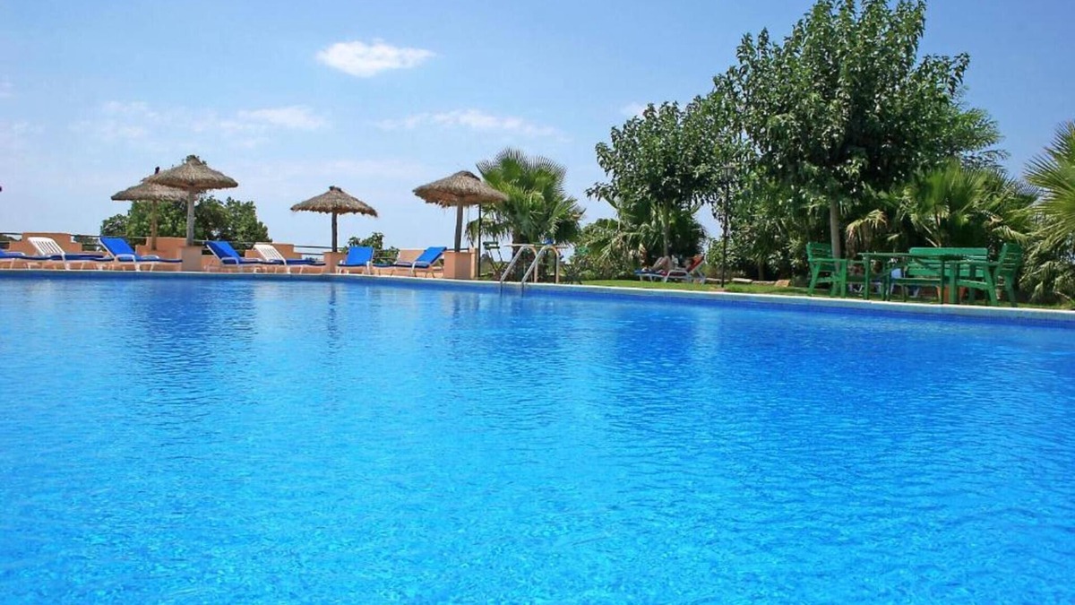 Son Antem Apartment | Studio Apartment with Mountain View & Shared Pool