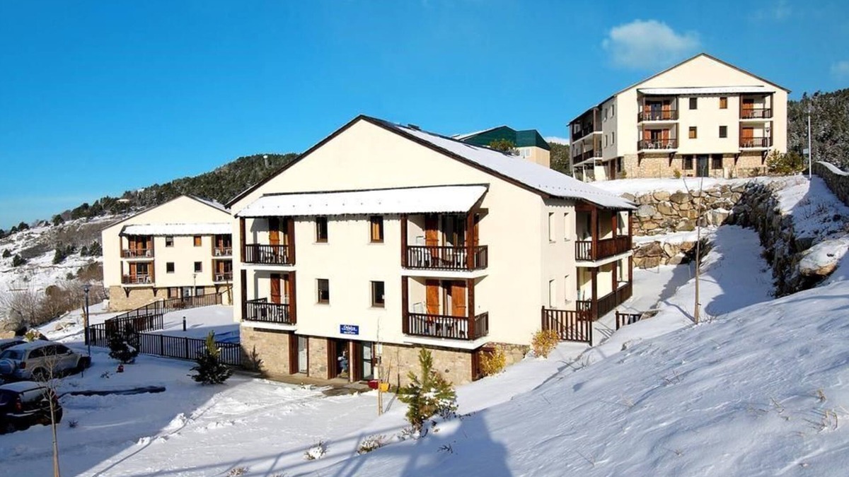 Font-Romeu-Odeillo-Via Apartment | Studio au calme avec accès piscine