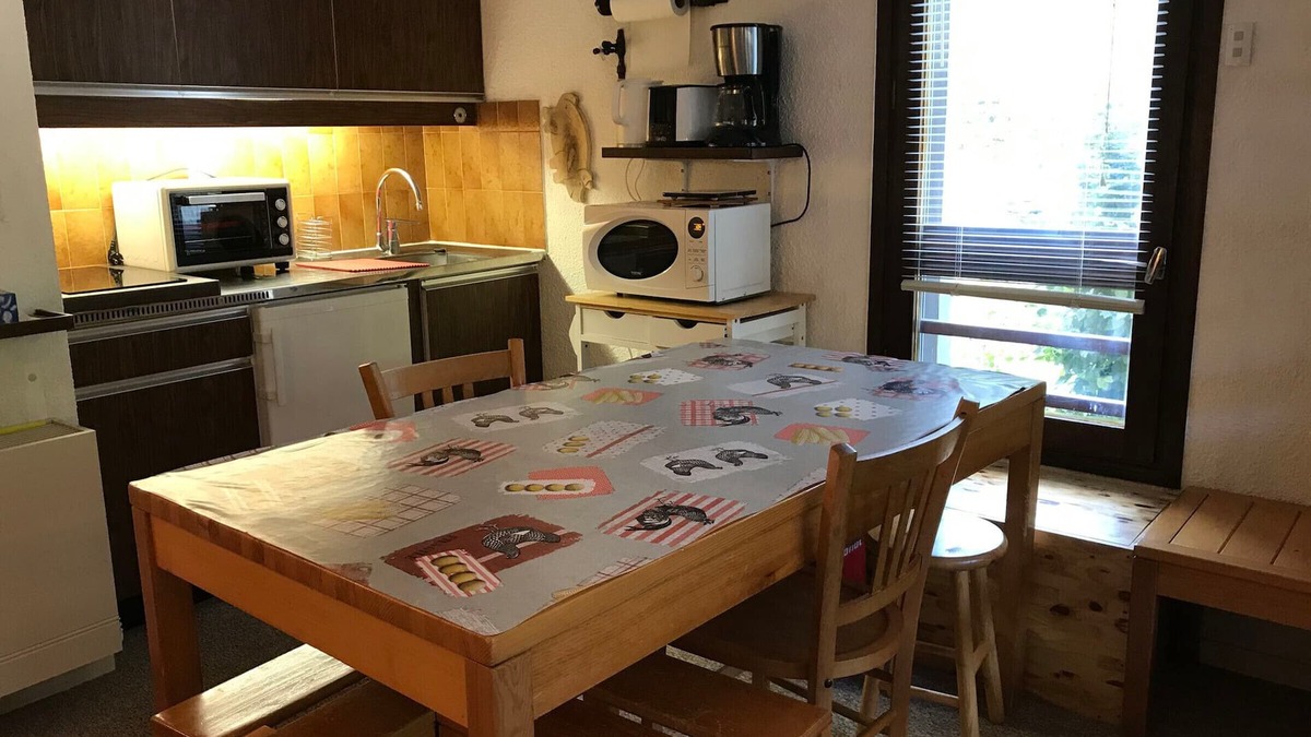 Correncon-en-Vercors Apartment | "Studio au pied des pistes avec balcon - Corrençon-en-Vercors"