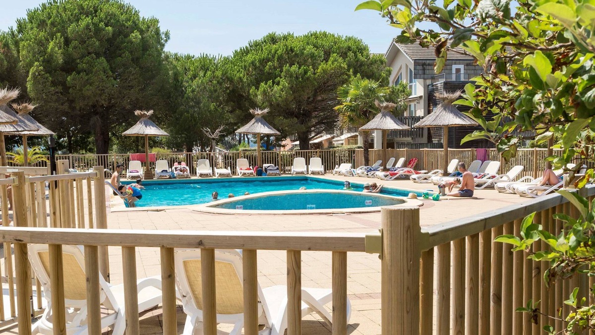 Hourtin Port Apartment | Studio Avec Balcon Privé | Accès Piscine