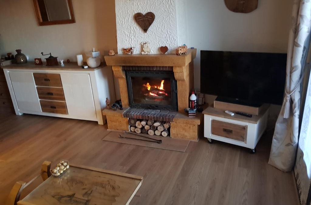 Greolieres les Neiges Apartment | Studio avec cheminée et jardin