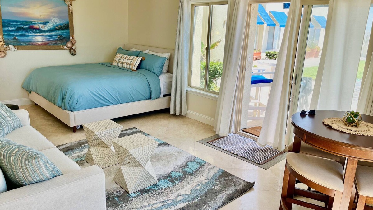 Huntington Beach Condo | Studio Beach Condo - 3 feet from the sand!