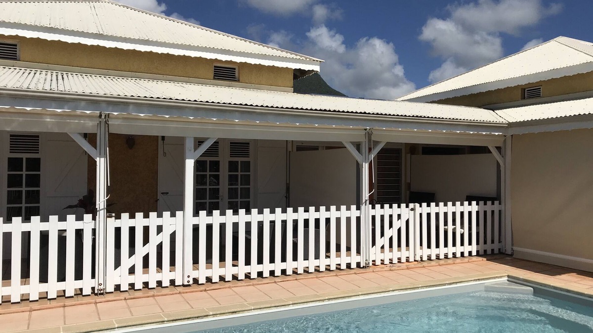 Trois-Rivieres Apartment | Studio between sea and mountain tt comfort calm and secure pool terrace