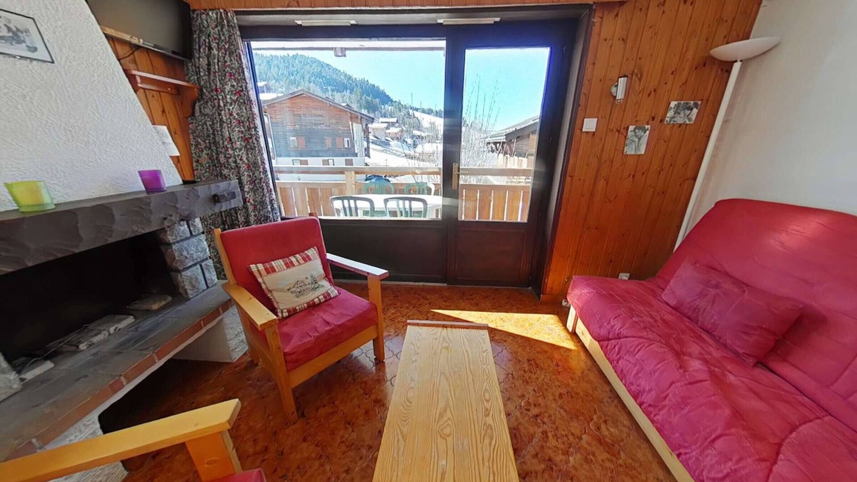 Le Chinaillon Apartment | Studio Cabin 4 Sleeps, Ski-In/Ski-Out, South-Facing Balcony, Le Grand-Bornand