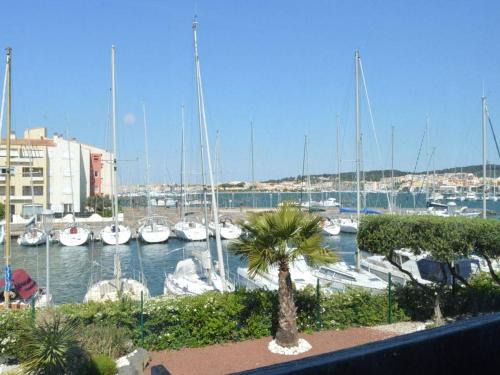 Cap d'Agde Apartment | Studio cabine avec piscine, parking privé et loggia – 4 couchages, Cap d'Agde - FR-1-249-51