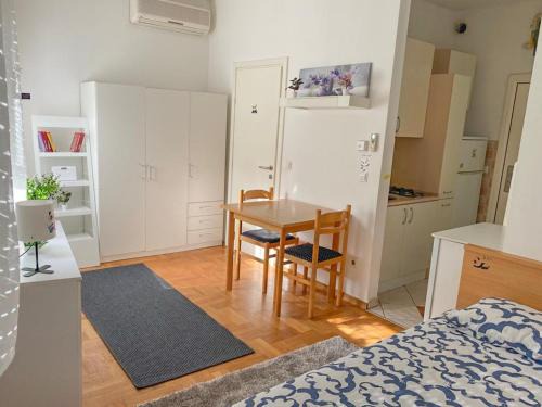 Zagreb Apartment | Studio City apartment Sweet Panda