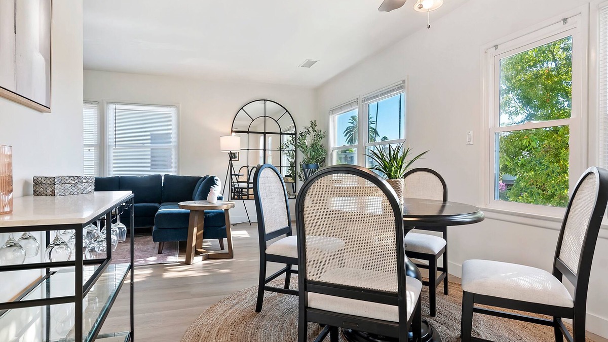 Studio City Apartment | Studio City - Chic 1-bed/1-bath, pets ok, WiFi, AC - near Universal Studios