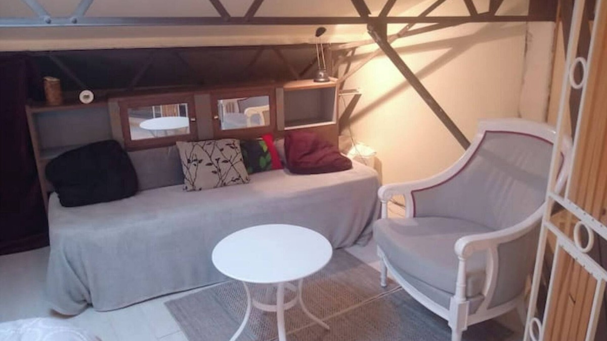Ceret Apartment | Studio Climatisé Dans le Centre de Céret