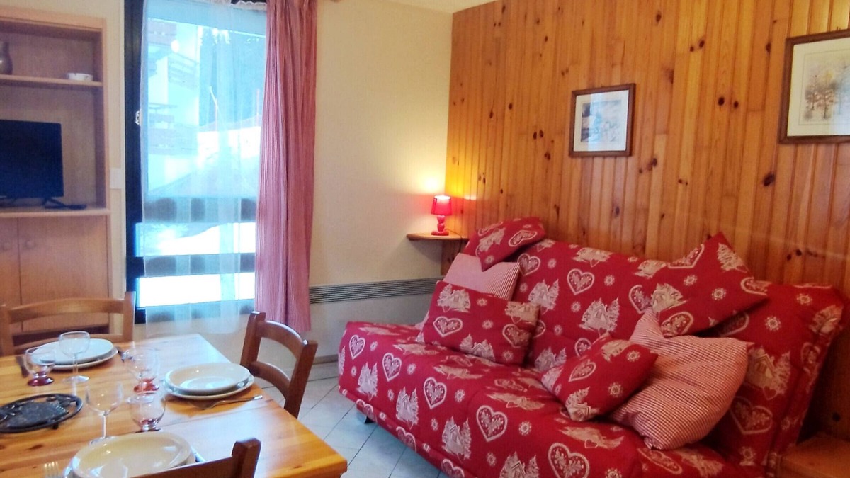 Prapoutel Apartment | Studio close to slopes, near ski school, Adrets-Prapoutel