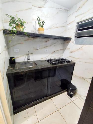 Praia de Leste Apartment | Studio com ar condicionado a 4 quadras do mar