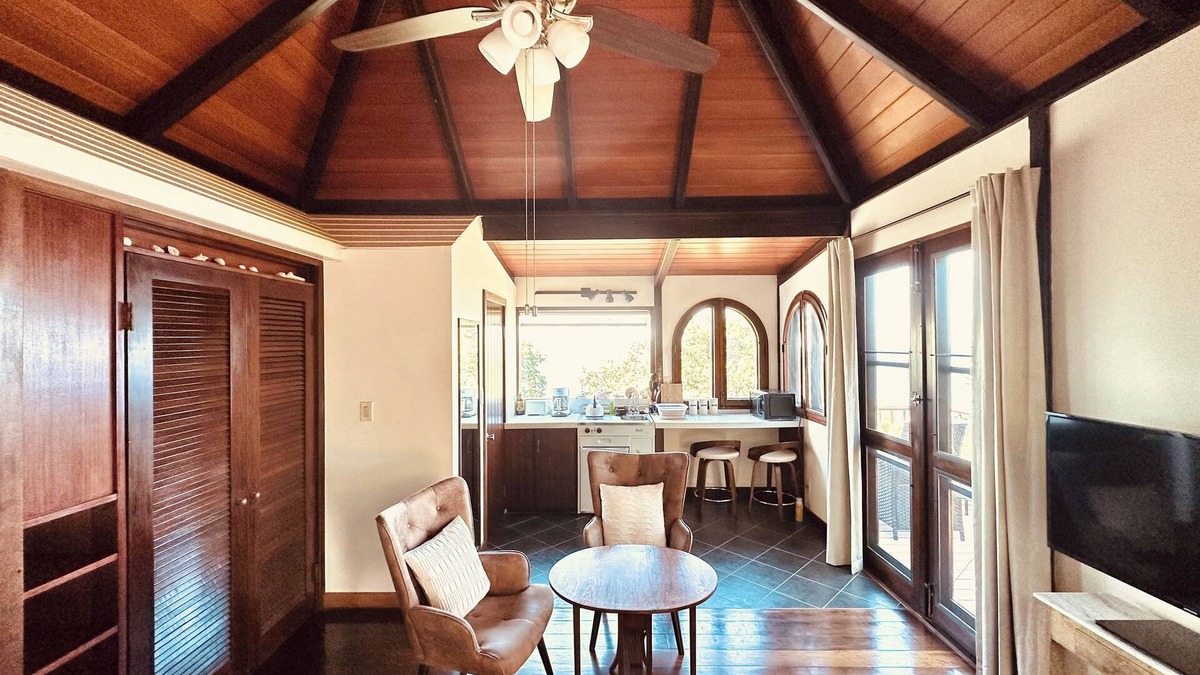Brewers Bay Apartment | Studio Cottage @ Botanica