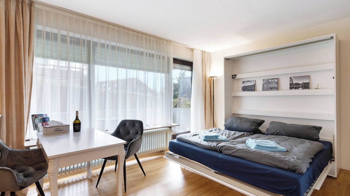 Schoenwald Apartment | Studio Apartment 'Ribeiro Ninho de Cuco' with Balcony and Wi-Fi