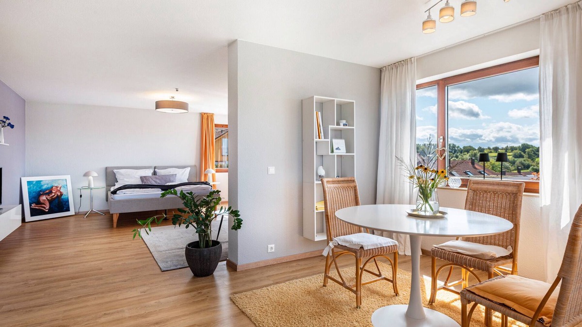 Bad Bellingen Apartment | Studio 'Die Ferienwohnung' with Private Terrace and Wi-Fi