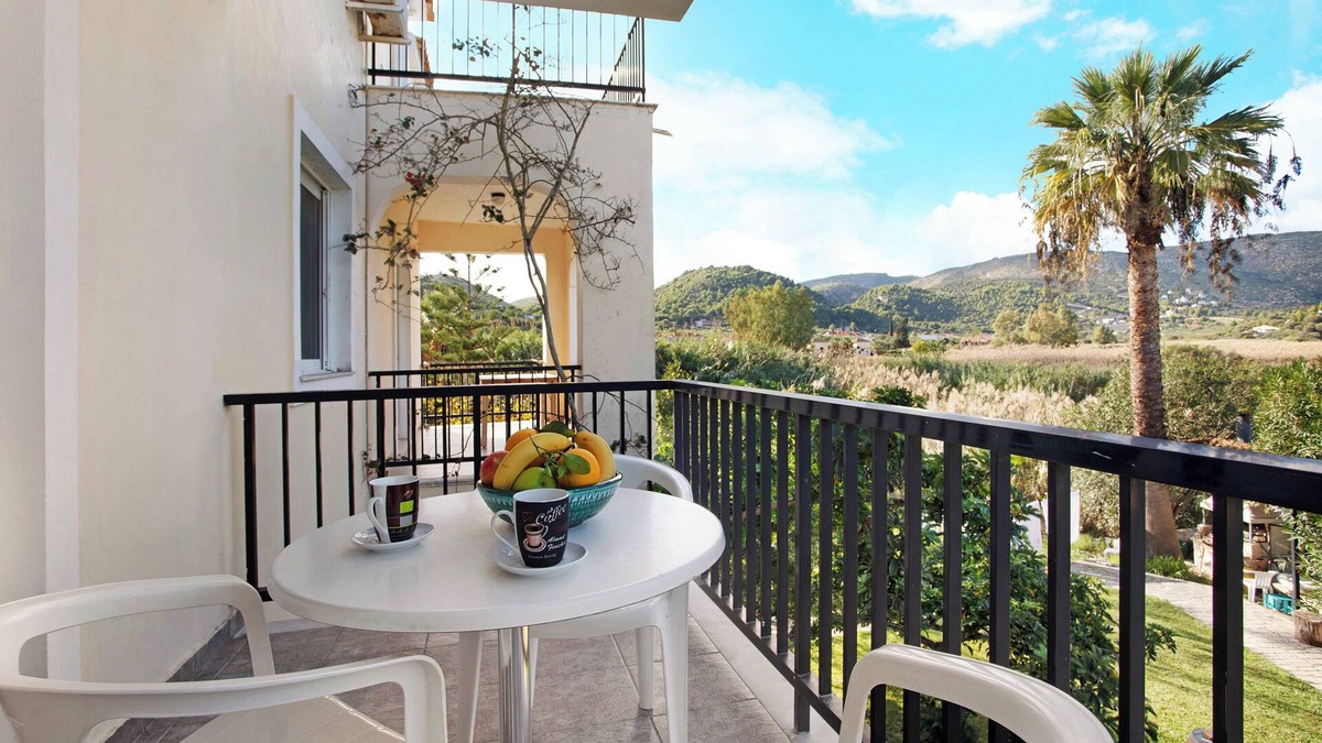 Limni Keri Apartment | Studio "Dolphin Studio Sea View 10" with Private Balcony, Shared Garden & Wi-Fi