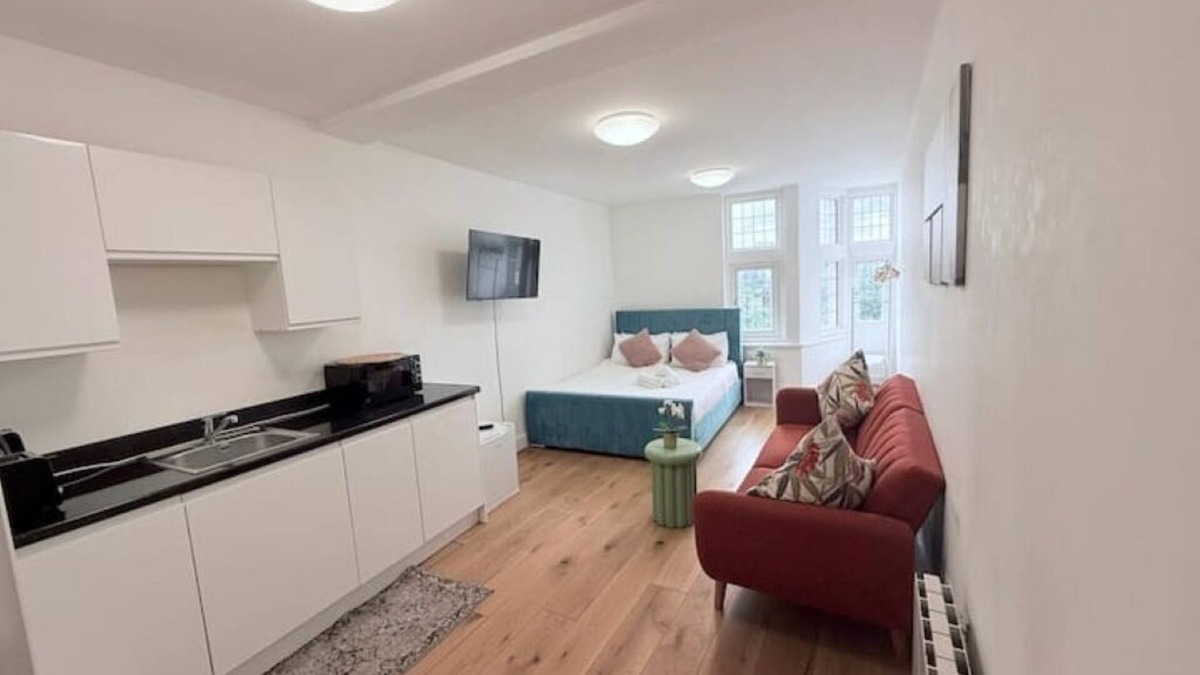 Childs Hill Apartment | Studio Flat 5 in Golders Green