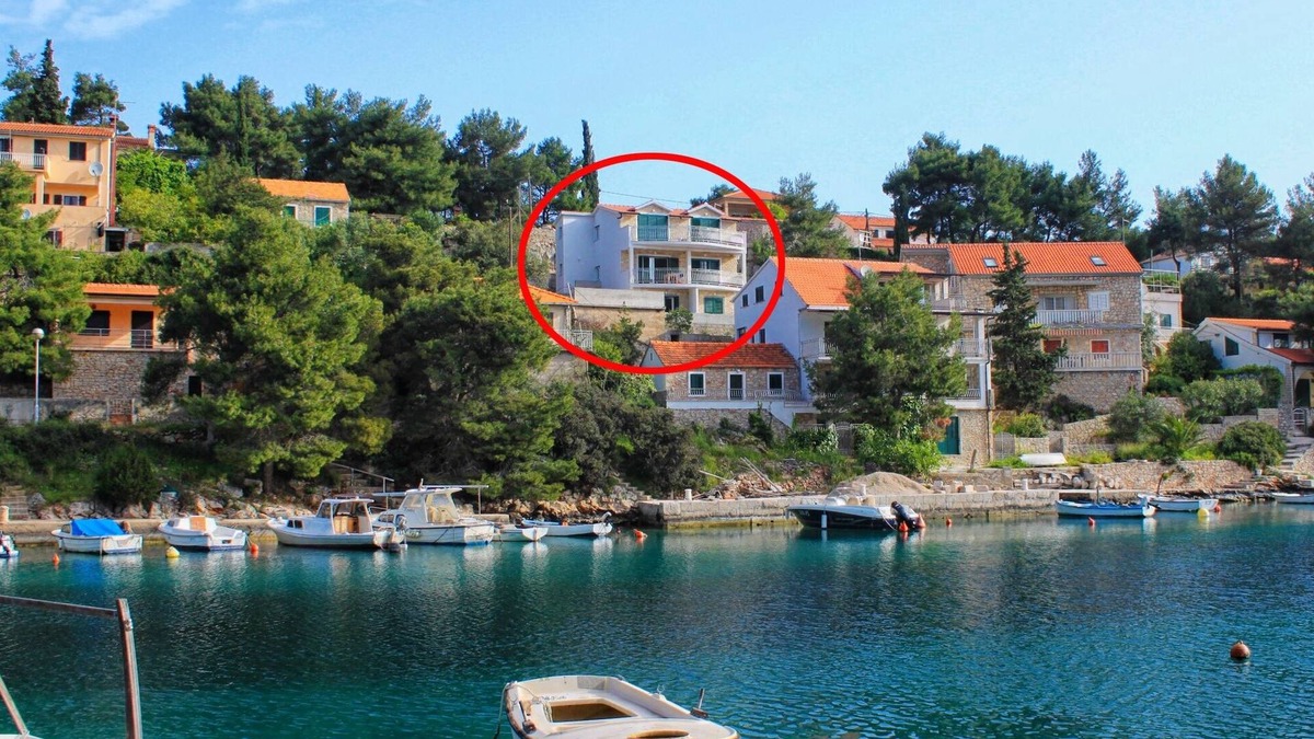 Cove Basina (Jelsa) Apartment | Studio flat near beach Basina, Hvar (AS-8754-b)