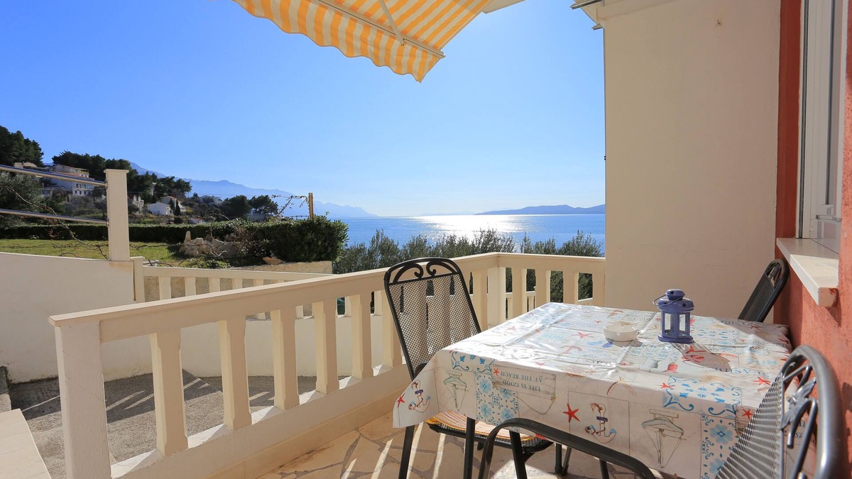 Mimice Apartment | Studio flat near beach Mimice, Omiš (AS-18149-d)