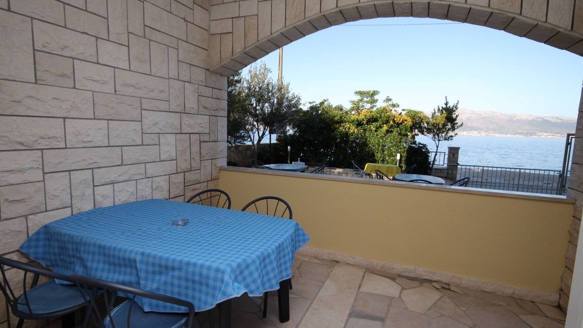 Slatine Apartment | Studio flat near beach Slatine, Čiovo (AS-1139-b)