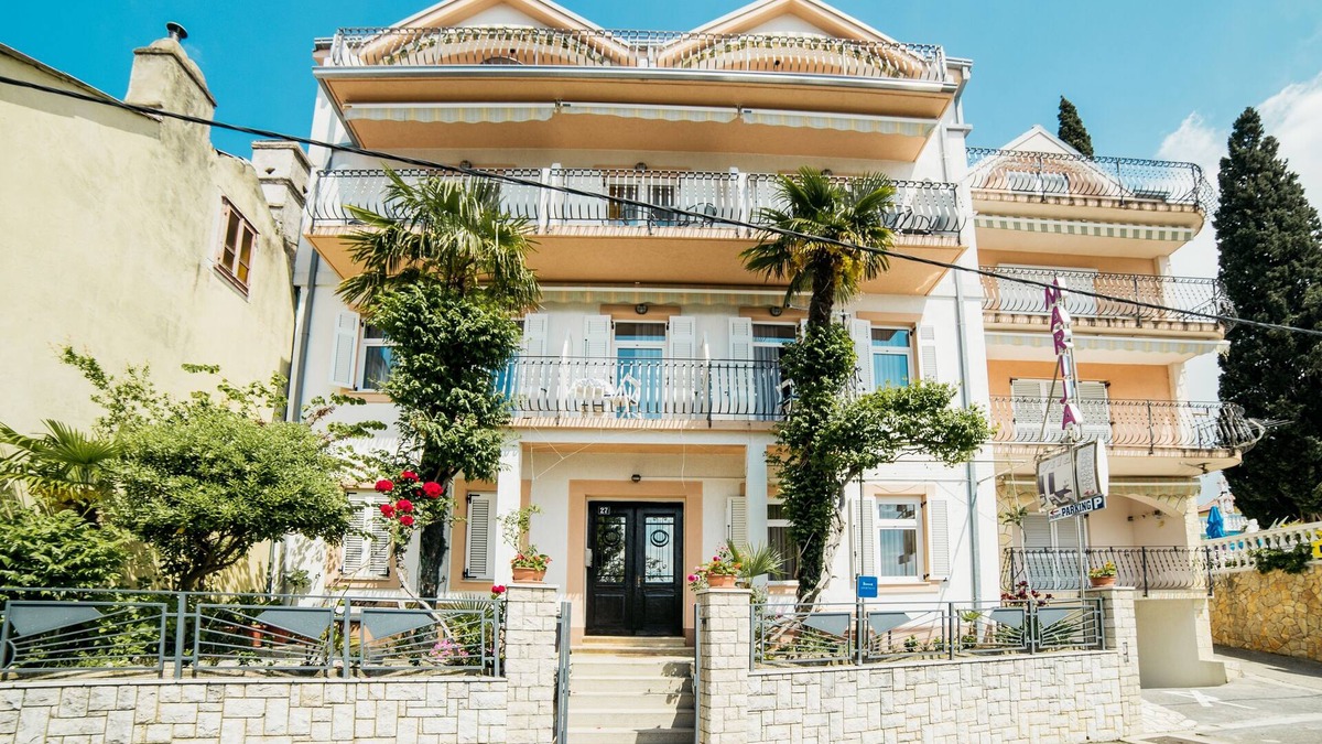 Selce Apartment | Studio flat near beach Selce, Crikvenica (AS-5206-b)