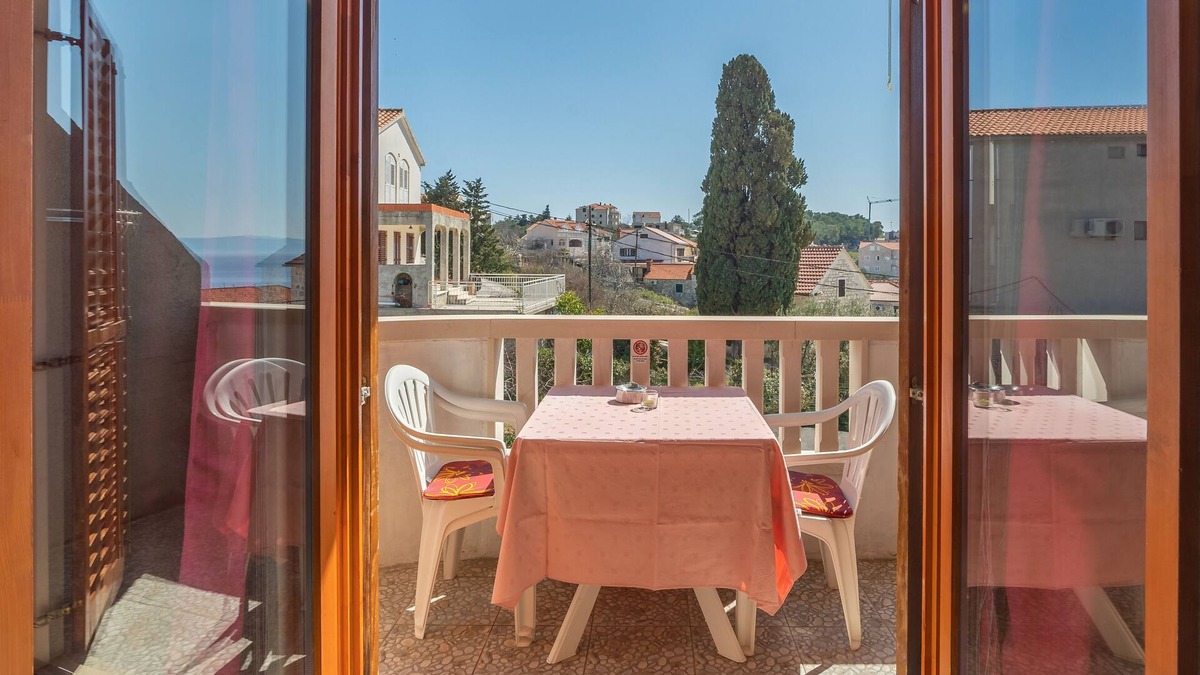 Sumartin Apartment | Studio flat with balcony and sea view Sumartin, Brač (AS-13285-a)