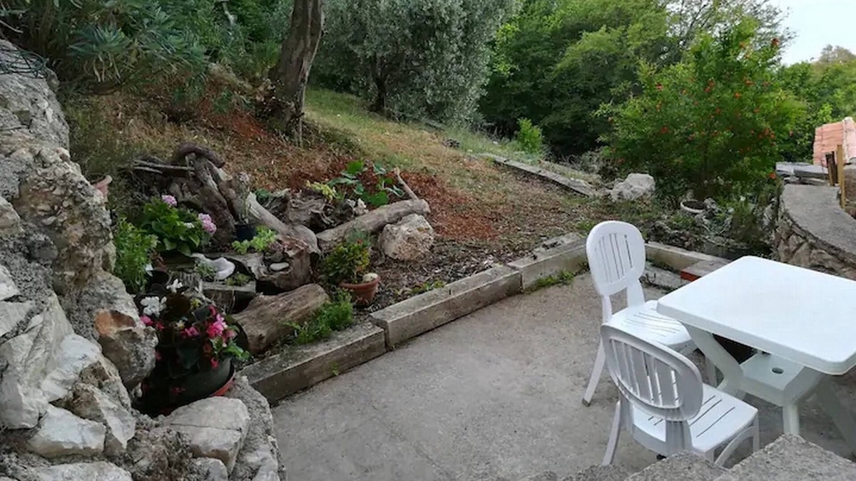 Beli Apartment | Studio flat with terrace and sea view Beli, Cres (AS-22435-b)
