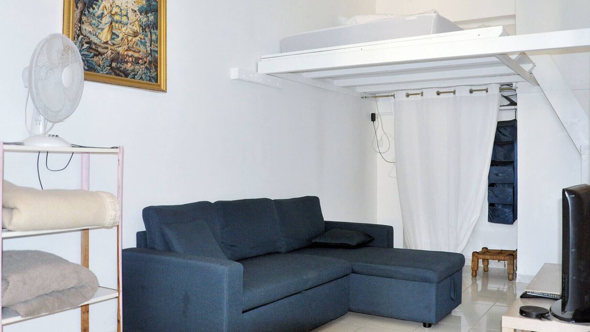 Saint-Lambert Apartment | Studio for 2 with balcony - near the beach