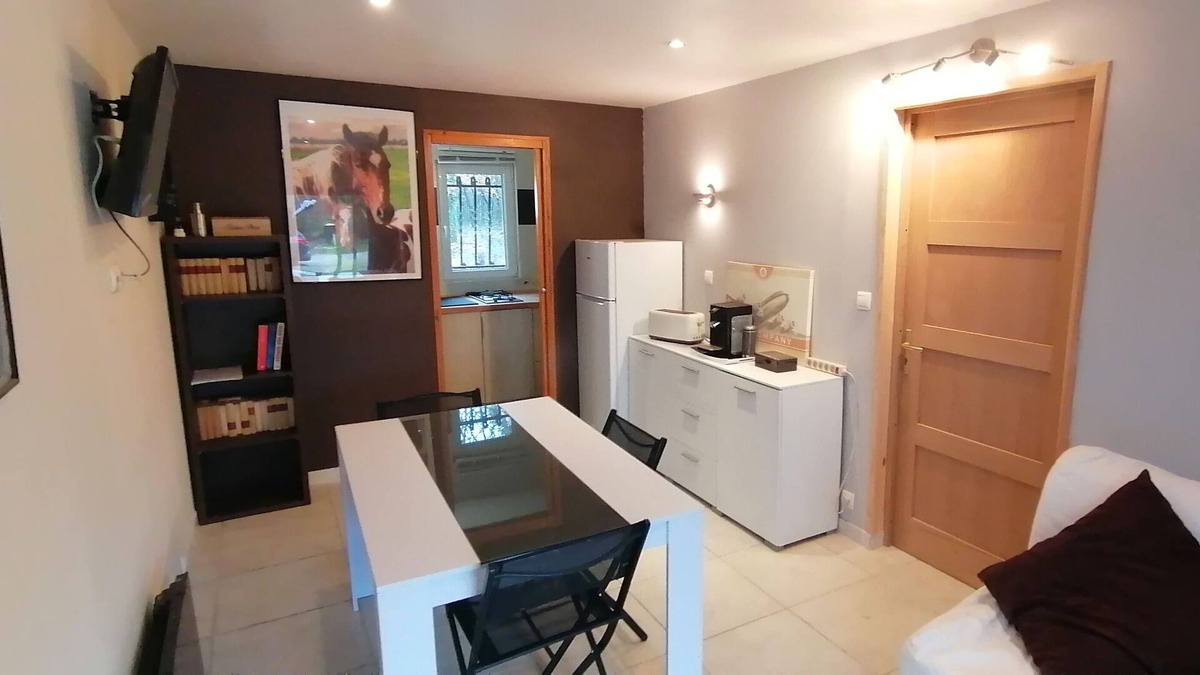 Fronton Apartment | Studio