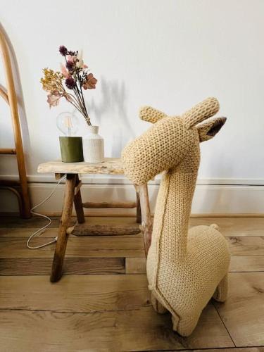 Luxeuil-les-Bains Apartment | Studio Girafe, style bohème et atypique, Curistes