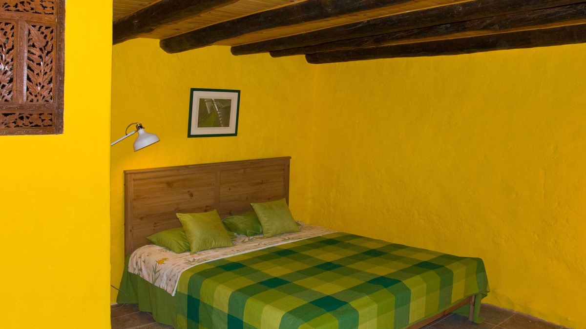 La Solana Apartment | Studio in 400-year-old farmhouse in the mountains