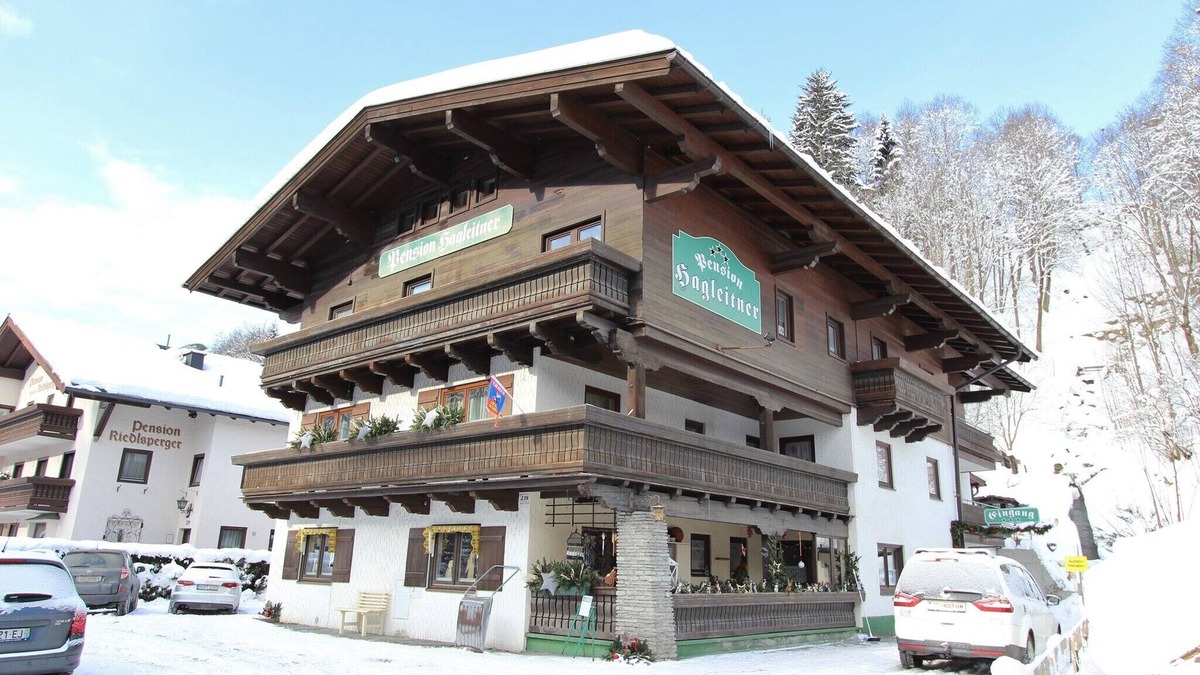 Saalbach-Hinterglemm Apartment | Studio in Saalbach near Ski Slopes