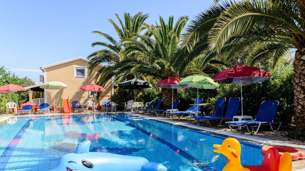 Sidari Apartment | Studio in beautiful garden ELENI FAMILY APARTMENT