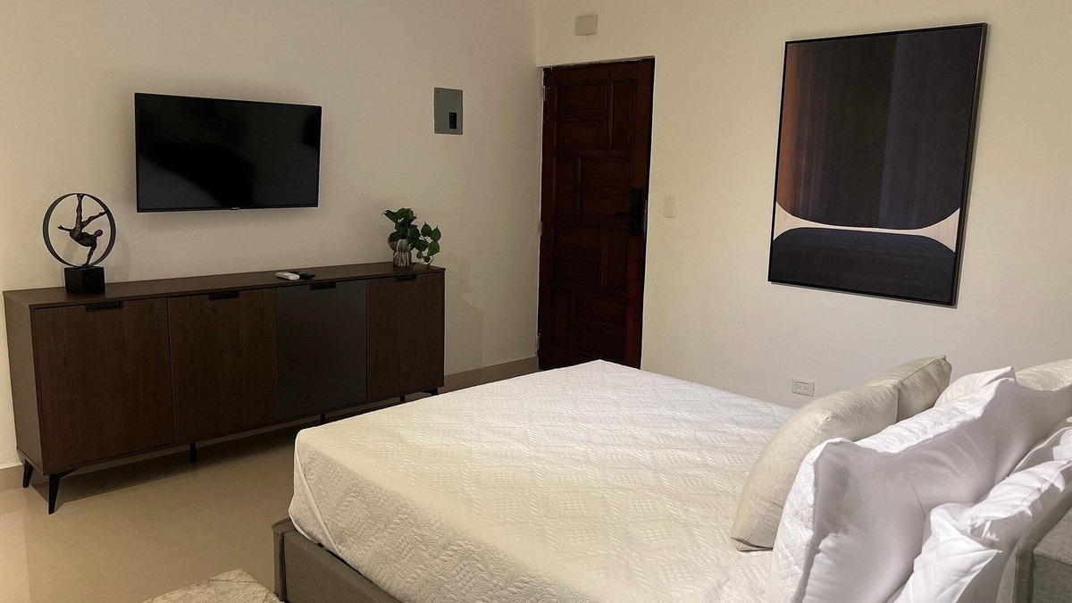 Gascue Condo | Studio in Gazcue: from Colonial Zone & Incipler