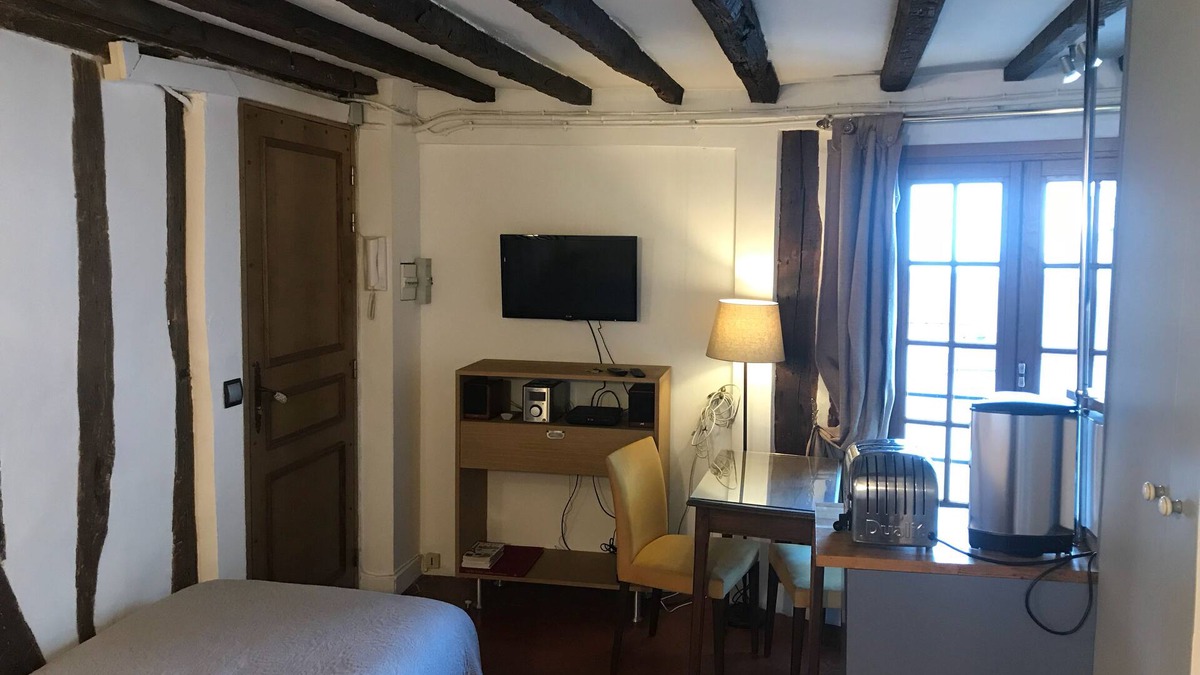 Marais Apartment | Studio in Paris, Marais