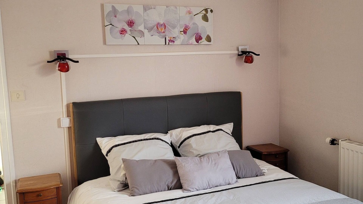 Poullaouen House | Studio in the heart of the Monts d'Arrés, 1 hour from the sea and the most beautiful beaches.