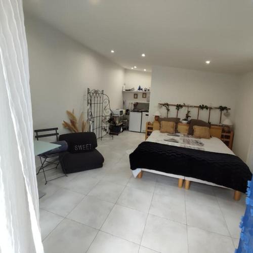 Castelnau-le-Lez Apartment | Studio indépendant dans villa, parking gratuit.