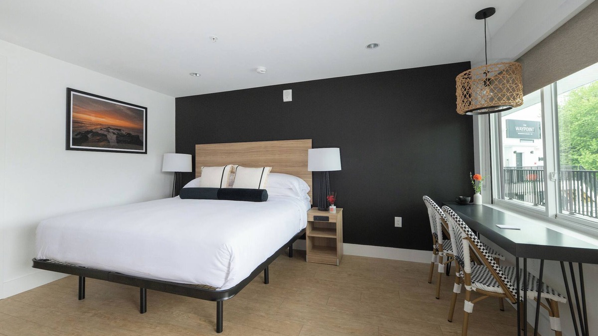 Rehoboth Beach Hotel | Studio King | The Waypoint | w/Free Breakfast Every Weekend & Free Parking
