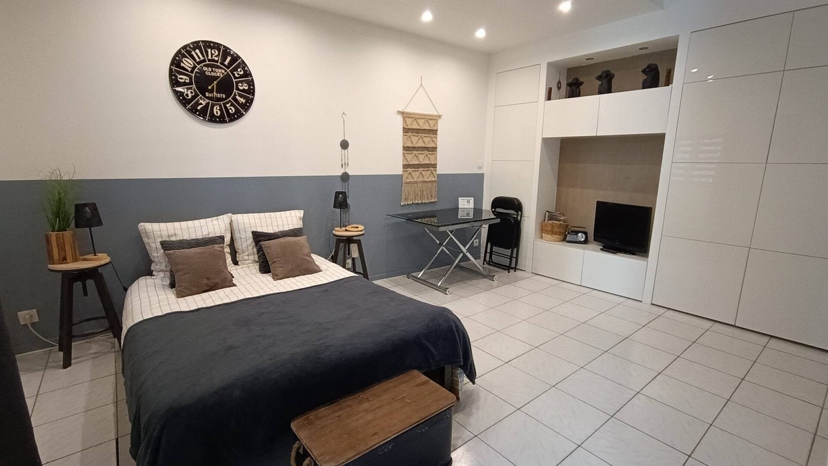 Marseillan Apartment | Studio LE COLONEL, in the heart💖of the beautiful village of Marseillan