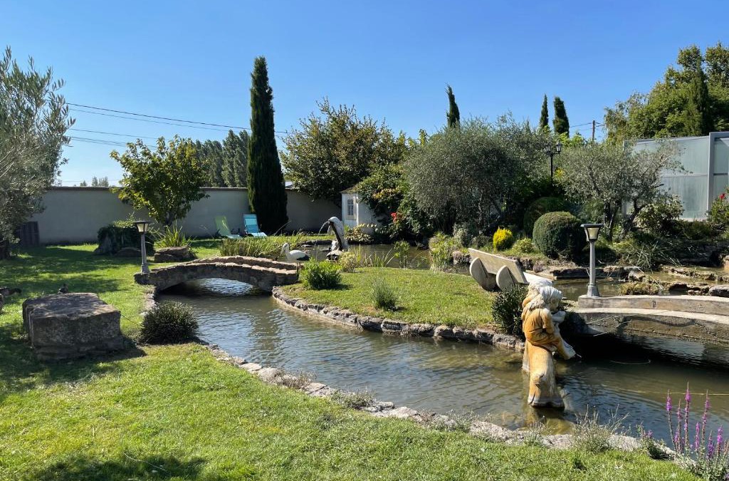 Entraigues-sur-la-Sorgue Apartment | Studio les petits lutins