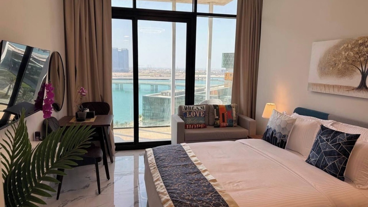 Abu Dhabi Apartment | Studio Luxe in Maryah Island Near Cleveland and ADGM