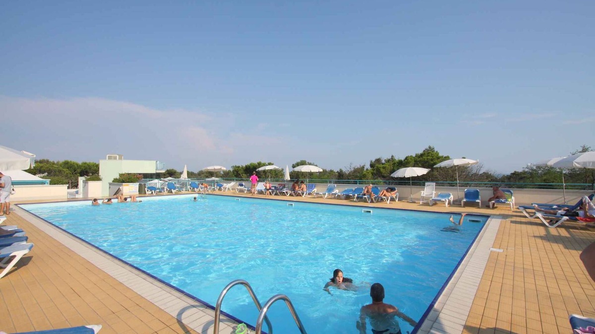 Bibione Pineda Apartment | Studio mit Klimaanlage und Balkon