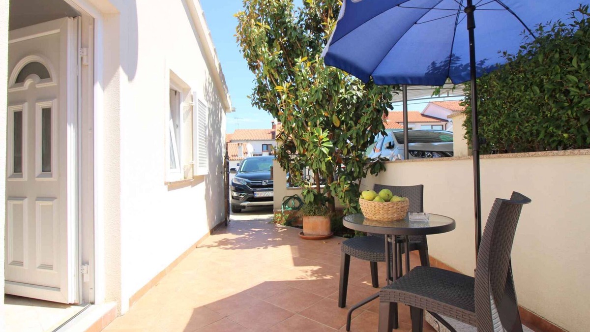 City Center Apartment | Studio mit Terrasse