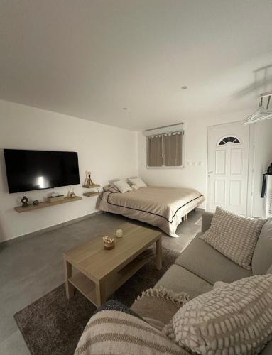 Champrosay Apartment | Studio moderne et spacieux 3